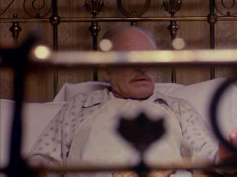 The Moon in the Mirror fragman