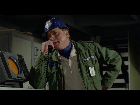 Twilight's Last Gleaming fragman