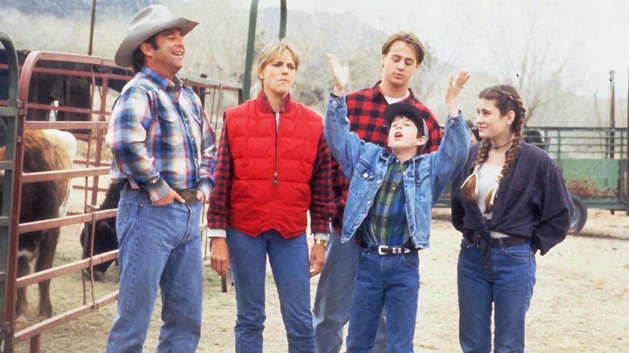 Harts of the West backdrop