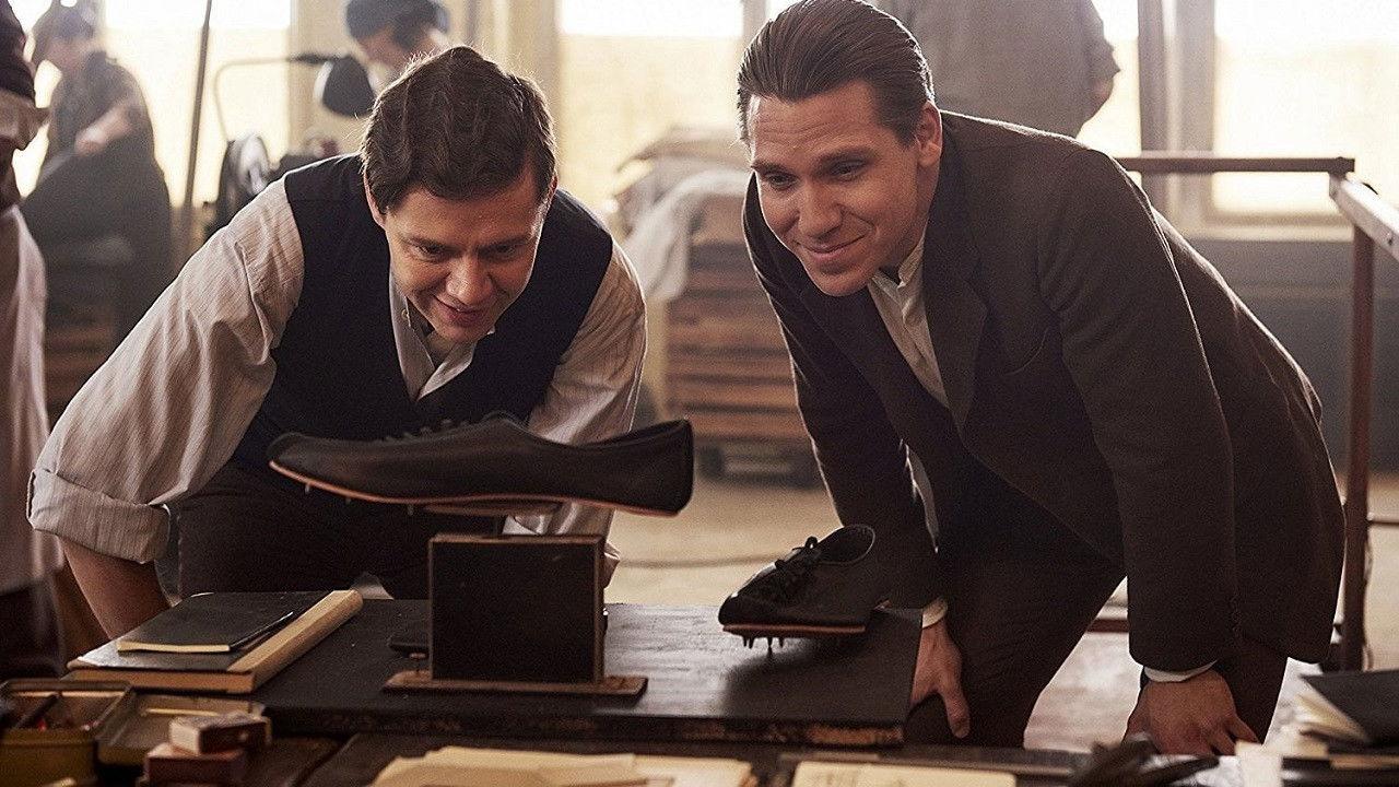 Rivals Forever - The Sneaker Battle backdrop