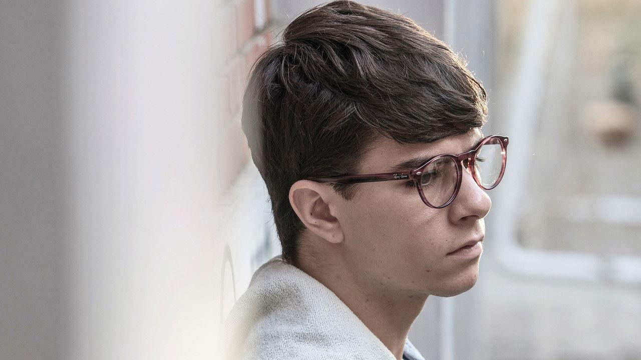 Un mondo in più backdrop