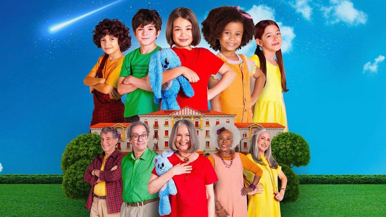 Monica and Friends: How It All Began backdrop