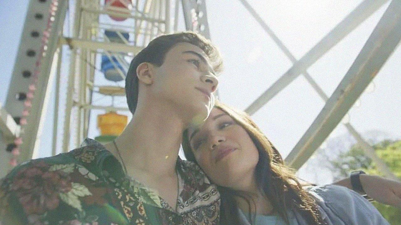 Morando com o Crush backdrop