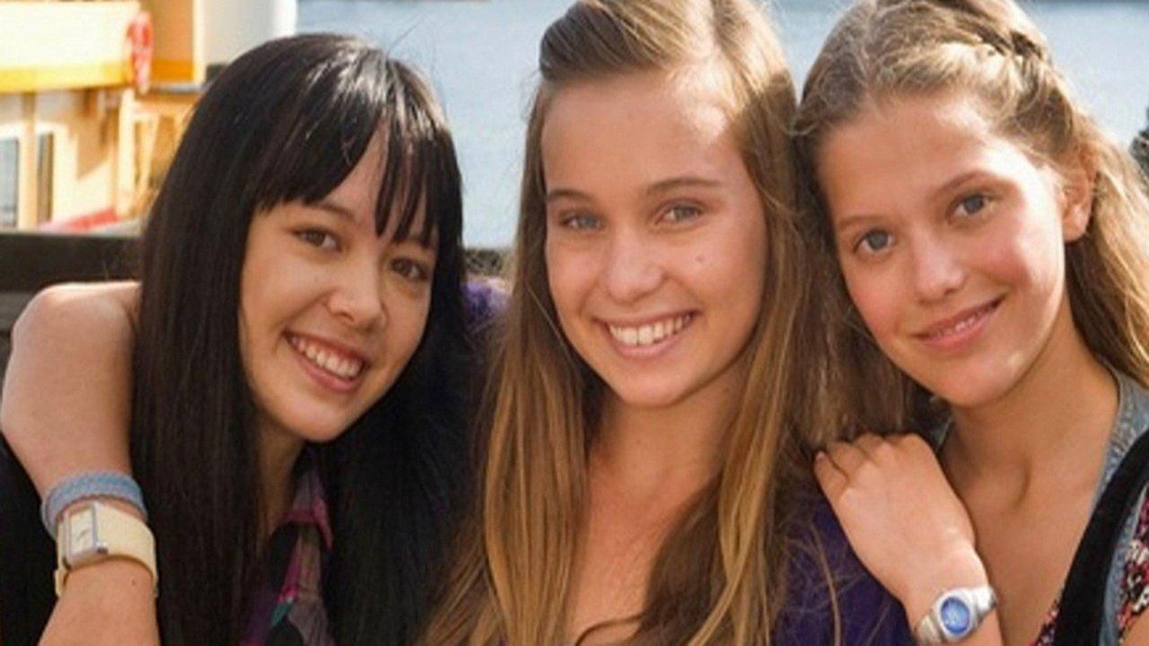 A gURLs wURLd backdrop