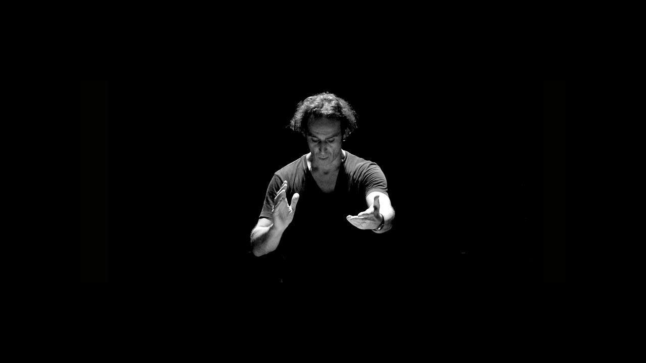 In The Tracks Of - Alexandre Desplat backdrop