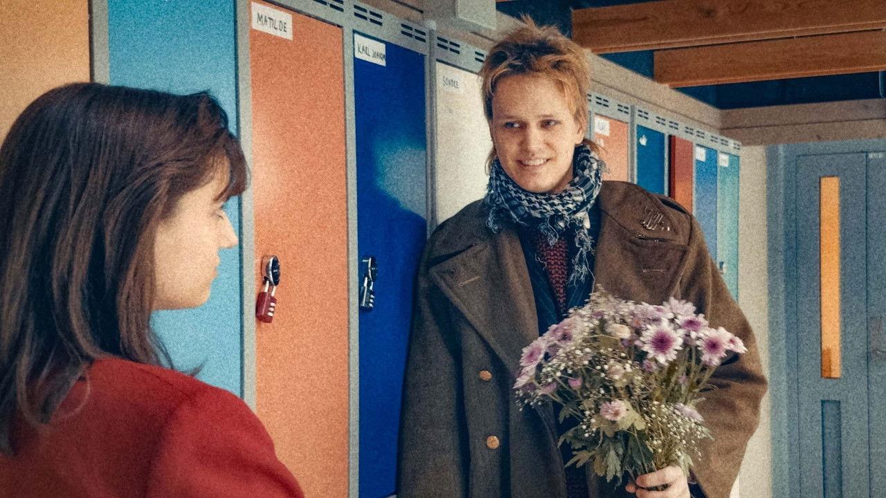 Pyramid Schemes and Pakistanis