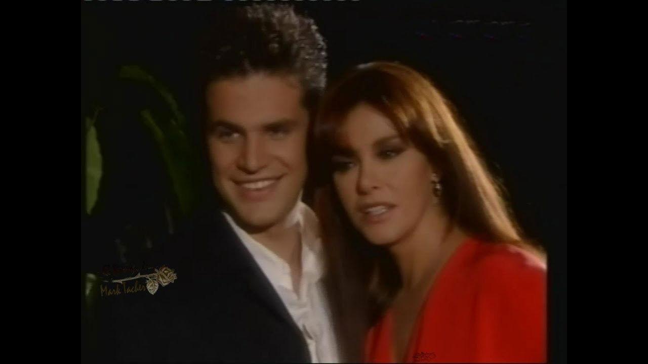 Tres veces Sofía backdrop