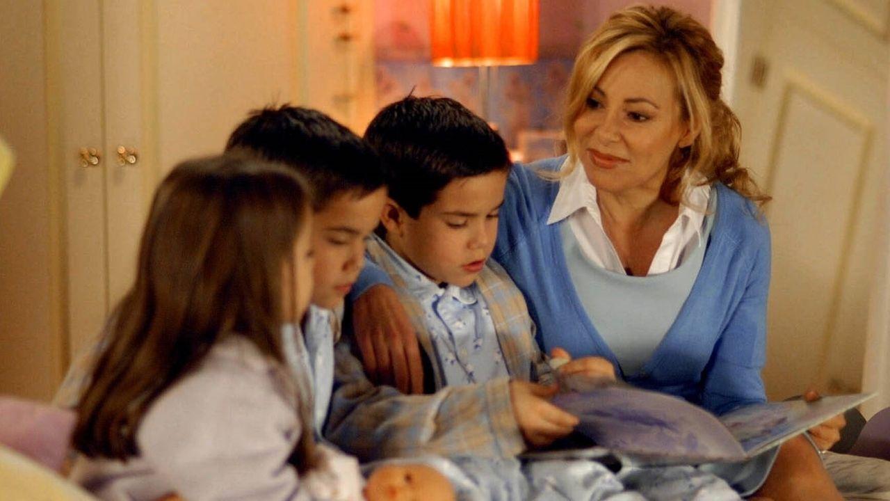 Ana y los 7 backdrop