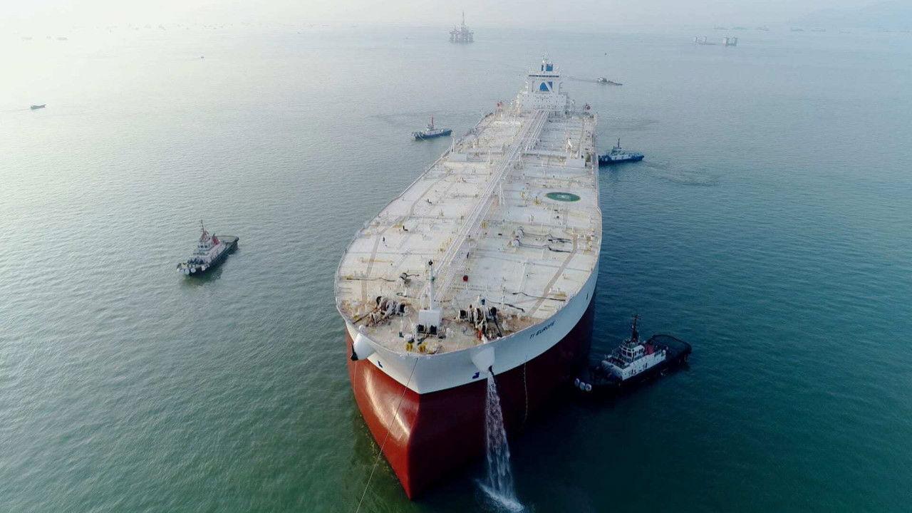 Secrets of the Supertanker (Supertanker Europe)