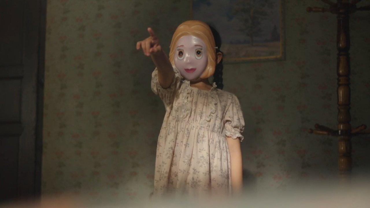 Don't Come Home backdrop