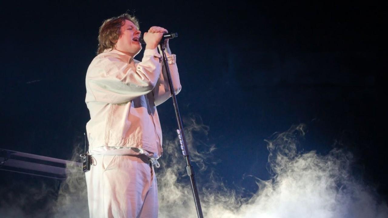 Lewis Capaldi: How I'm Feeling Now backdrop