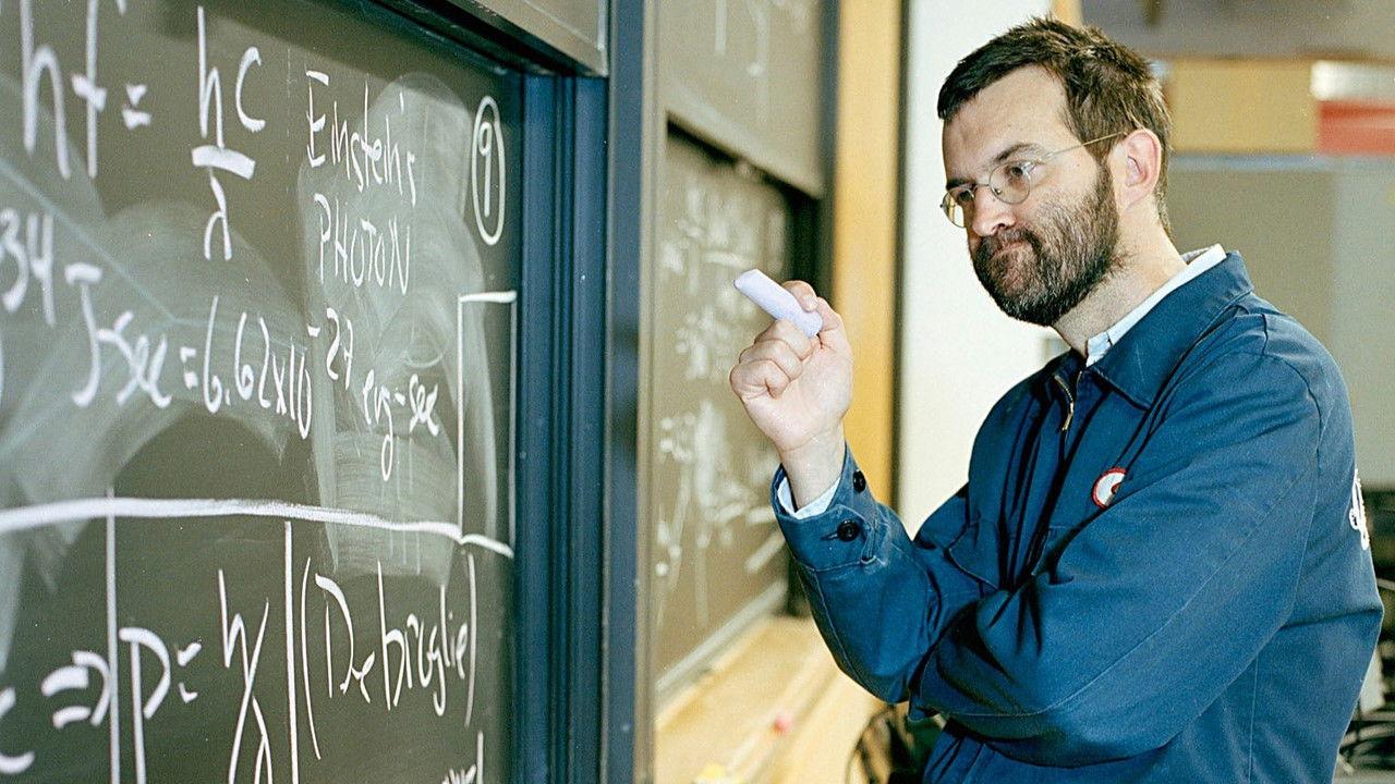 Parallel Worlds, Parallel Lives backdrop