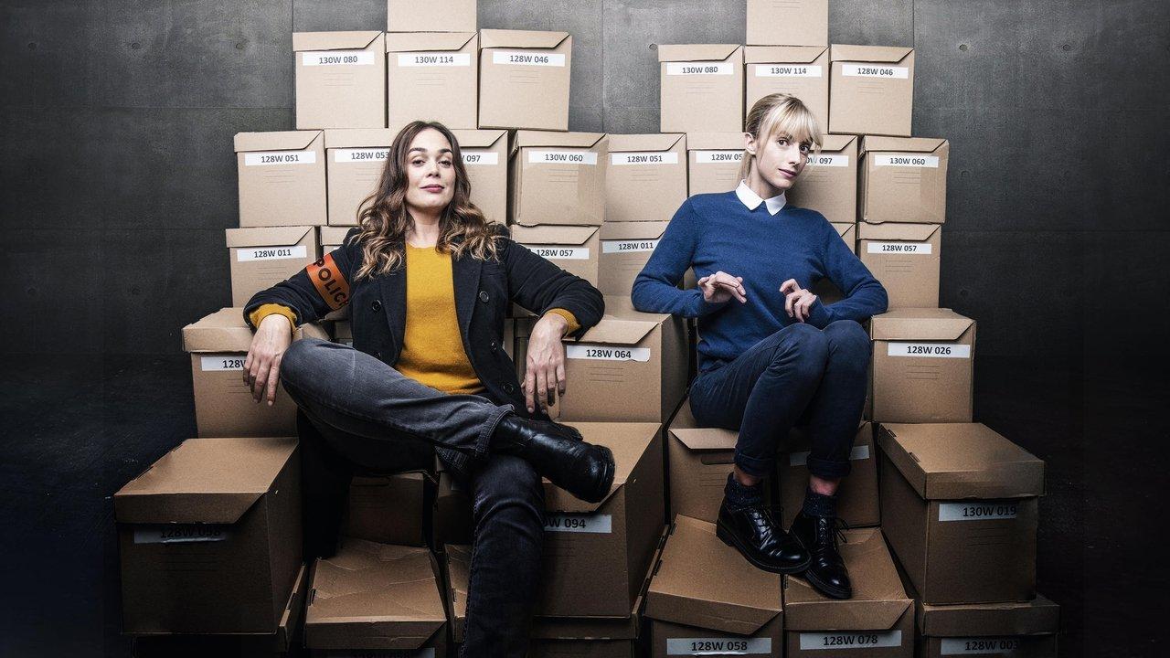 Astrid et Raphaëlle backdrop