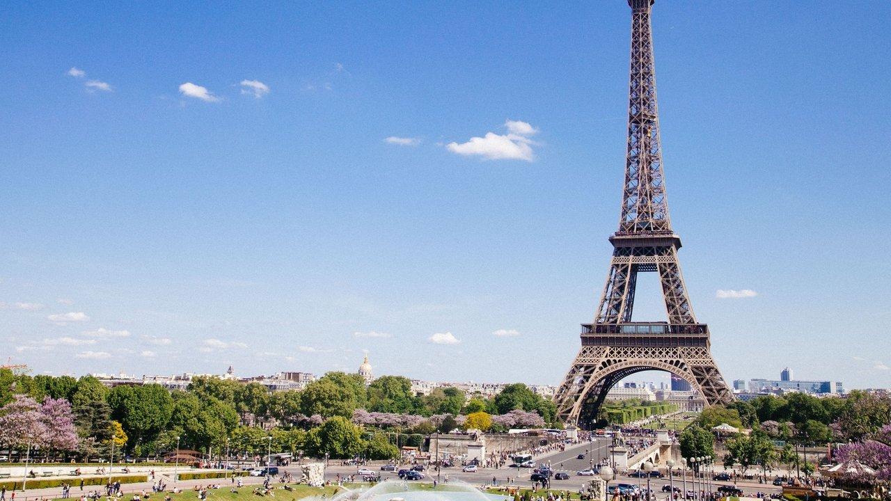 Eiffel Tower: Building the Impossible backdrop