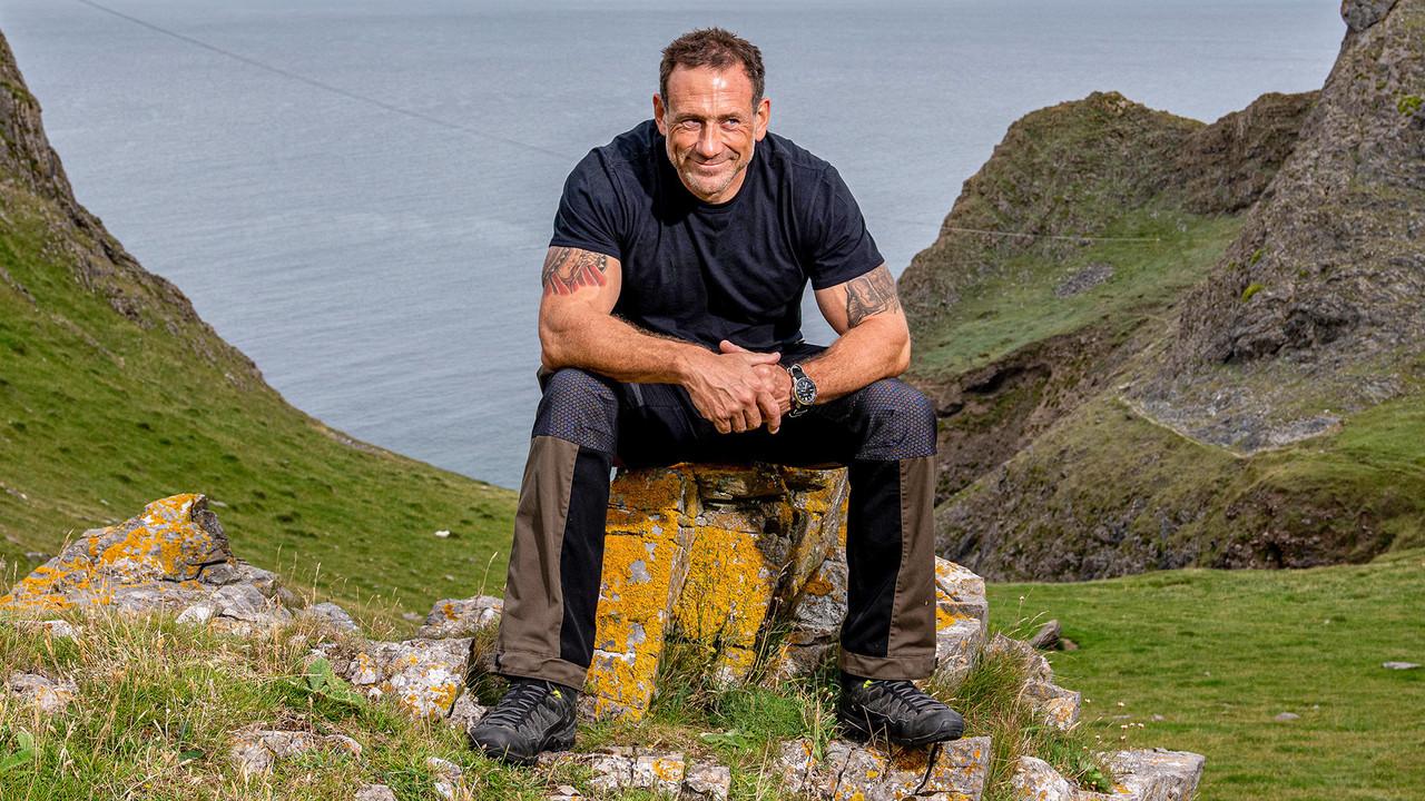 Foxy's Fearless 48 Hours With... backdrop