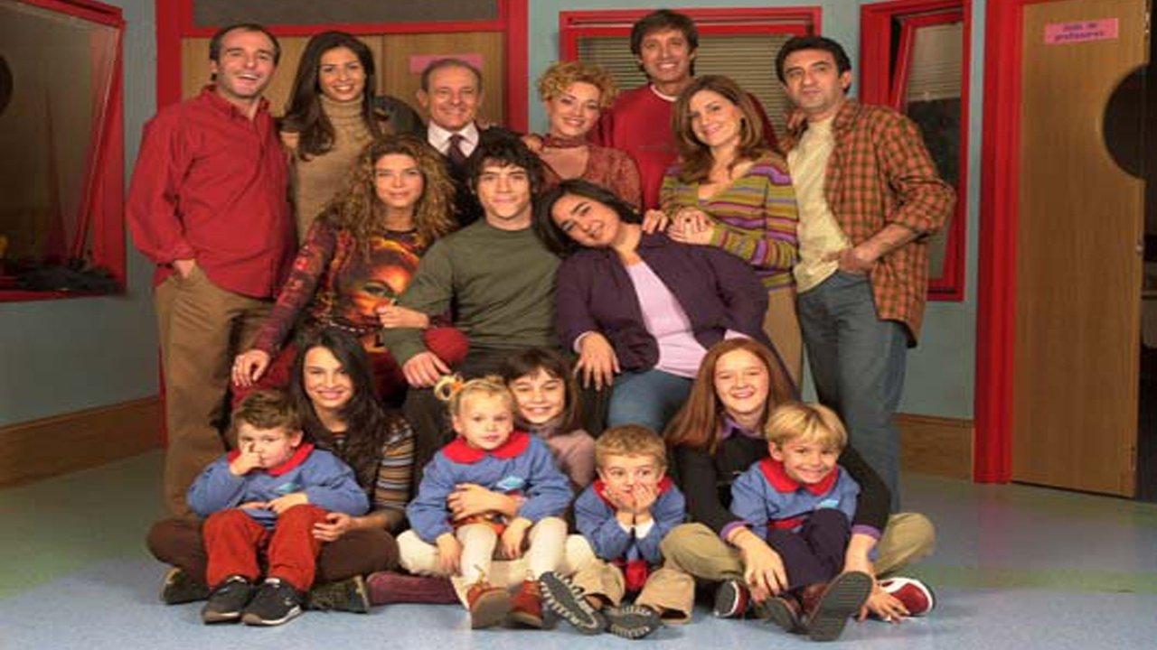 Javier ya no vive solo backdrop