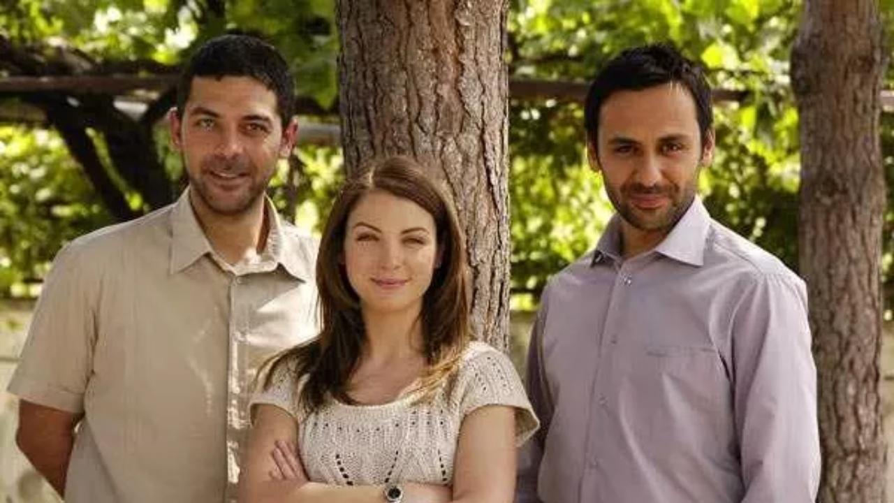 Yol Arkadaşım backdrop