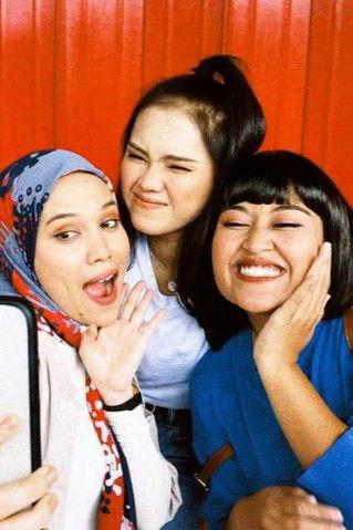 Doktor Idaman film afişi