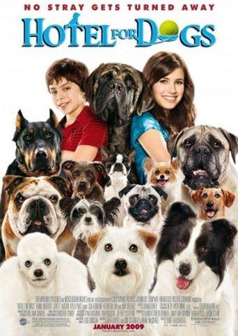 A Home for Everyone: The Making of 'Hotel for Dogs' film afişi