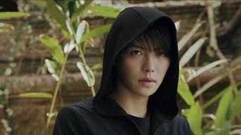 Wu Xie Attacked by Pheasant-Necked Snakes