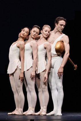 Apollo/ Tchaikovsky Pas de Deux/ Dances at a Gathering film afişi