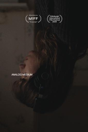 Analog Medium film afişi