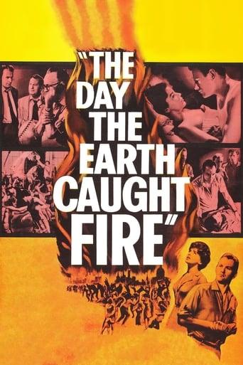 The Day the Earth Caught Fire film afişi