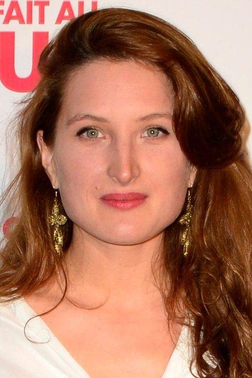 Julia Piaton fotoğrafı