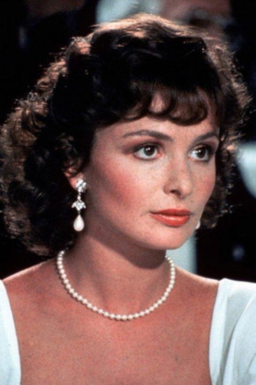 Lucy Gutteridge fotoğrafı