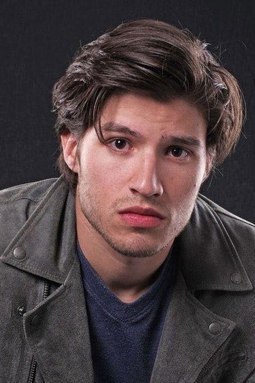 Cameron Cuffe fotoğrafı