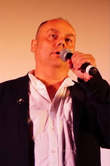 Mark Burton fotoğrafı