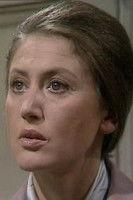 Alethea Charlton fotoğrafı