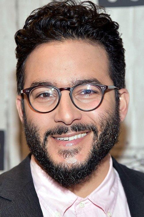 Ennis Esmer fotoğrafı