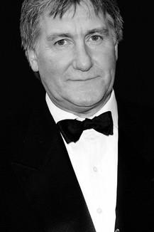 George Fenton fotoğrafı