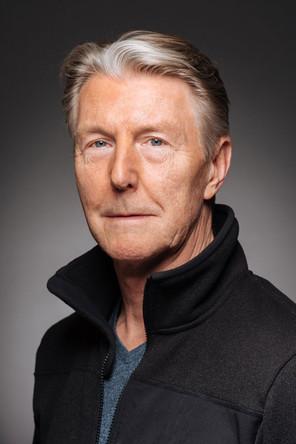 Byron Jennings fotoğrafı