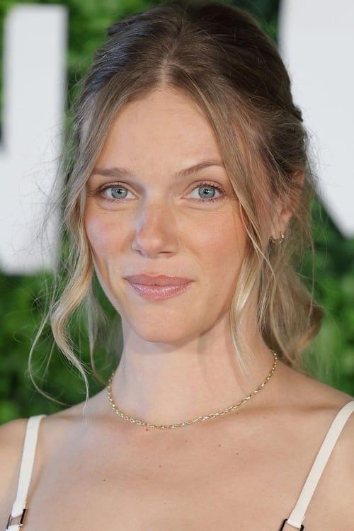 Tracy Spiridakos fotoğrafı