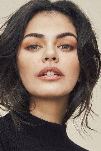 Janine Gutierrez fotoğrafı