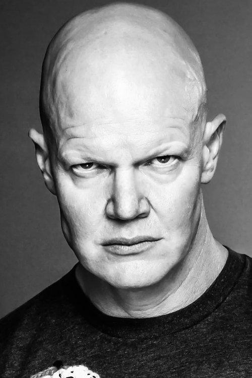 Derek Mears fotoğrafı