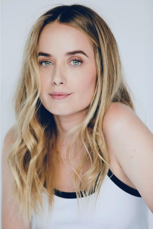 Megan Park fotoğrafı