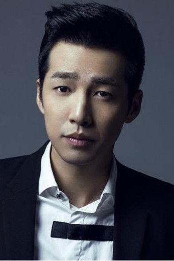 Zhou Tingwei fotoğrafı