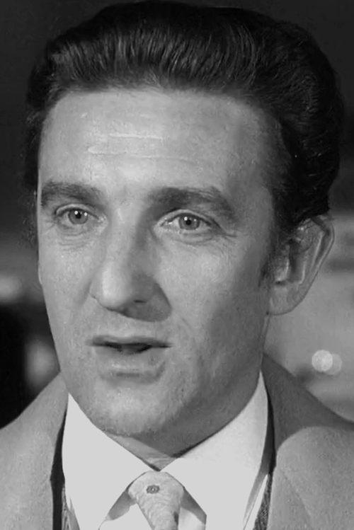 Alan Badel fotoğrafı