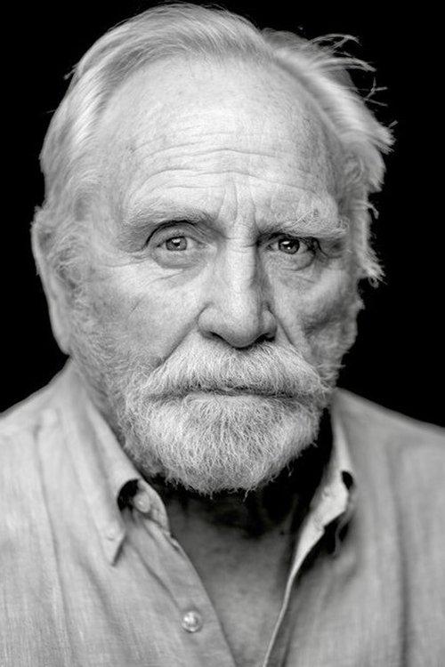 James Cosmo fotoğrafı