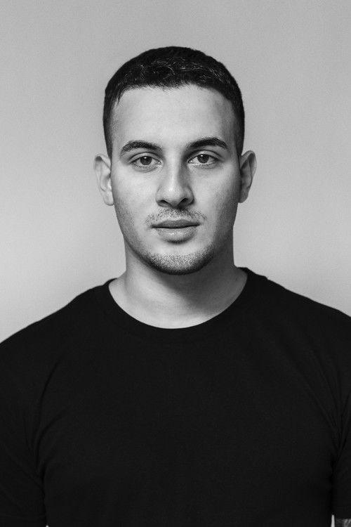 Adam Kais fotoğrafı