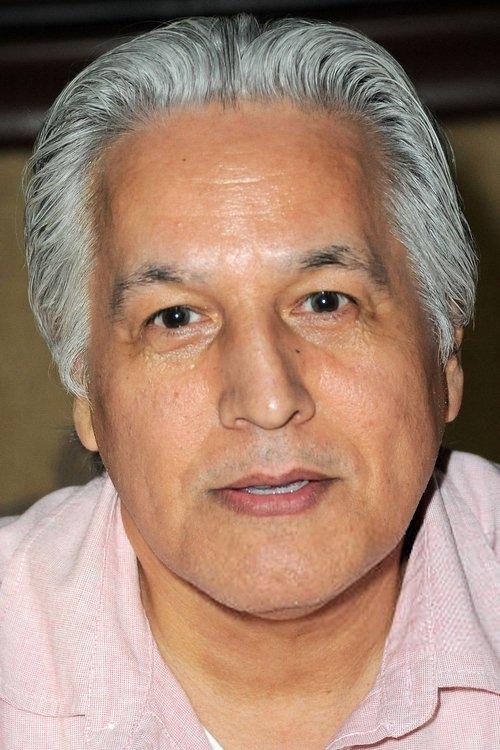 Robert Beltran fotoğrafı
