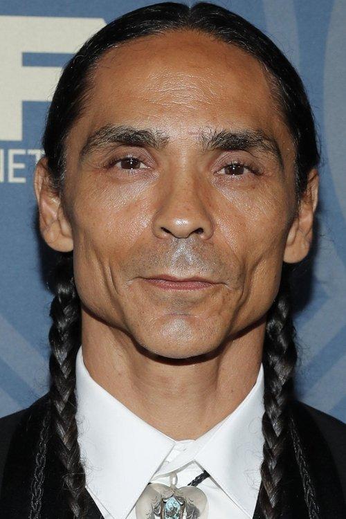 Zahn McClarnon fotoğrafı