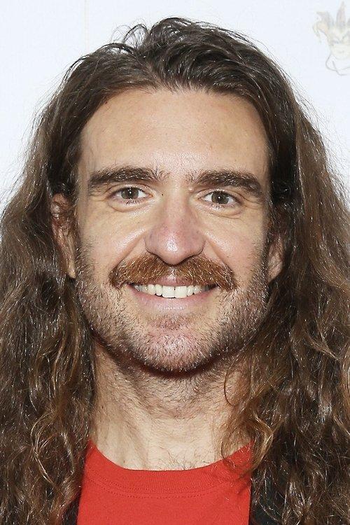 George Basil fotoğrafı