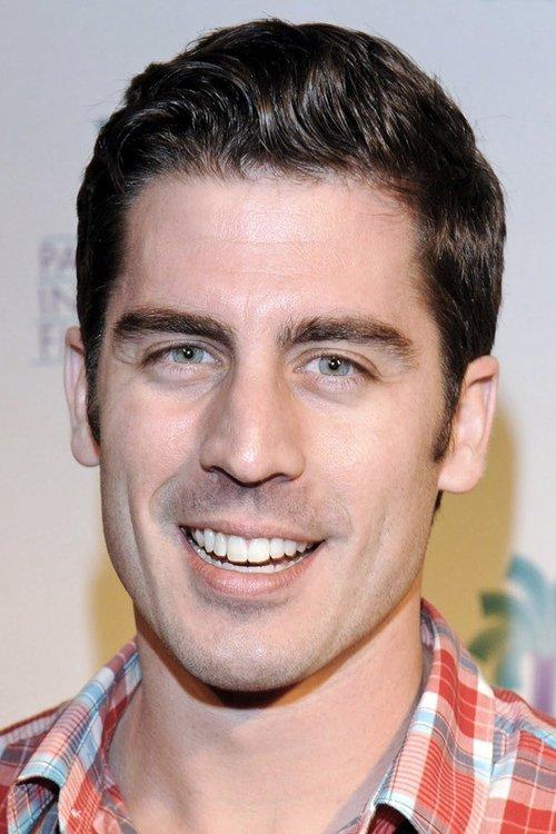 Max McGuire fotoğrafı