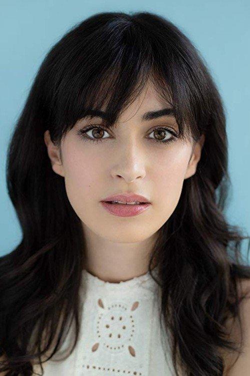 Justine Cotsonas fotoğrafı