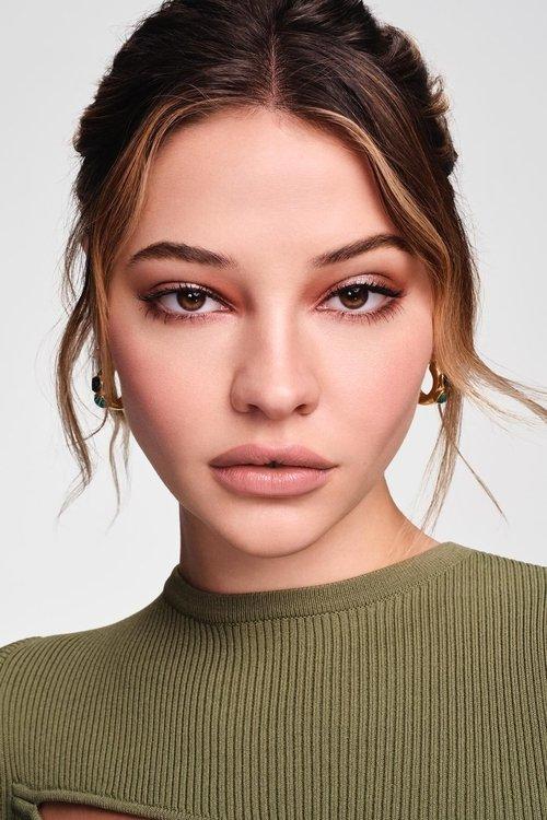 Madelyn Cline fotoğrafı