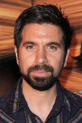 Joshua Gomez fotoğrafı